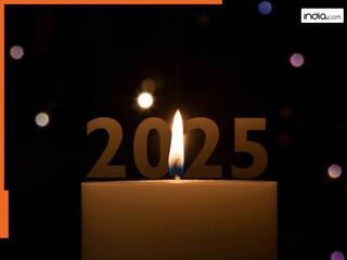 New Year 2025: नए साल के पहले दिन पर्स में जरूर रखें ये 4 चीजें, पूरे साल भरी रहेगी तिजोरी