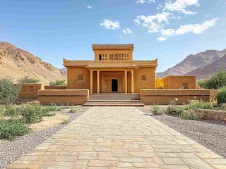 घूमें ऐसी दुनिया में जहां पहाड़ों की ऊंचाइयों में बसता है सुकून और रोमांच