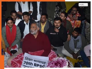 BPSC अभ्यर्थियों के साथ रातभर धरने पर बैठे पूर्णिया सांसद पप्पू यादव, बोले रद्द हो परीक्षा