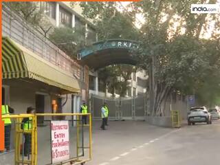 दिल्ली के 40 से ज्यादा स्कूलों को बम से उड़ाने की धमकी, सुबह आए ईमेल, बच्चों को भेजा घर