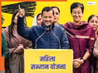 चुनाव से पहले केजरीवाल का बड़ा दांव, महिलाओं के लिए 1000 रुपये और बुजुर्गों के लिए मुफ्त इलाज की घोषणा