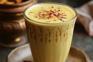 13 Surprising Health Benefits Of Kesar Milk This Winter