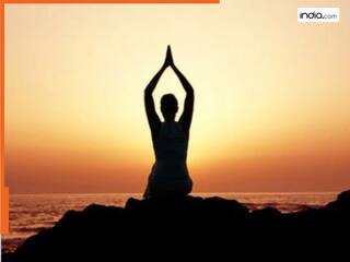 New Year 2025: नए साल में दिखना है फैट टू फिट तो आज से ही शुरू कर दें ये 5 योगासन