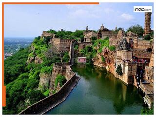 चित्तौड़गढ़ किला: 700 एकड़ में फैला है ये फोर्ट, रानी पद्मावती ने यहीं किया था जौहर