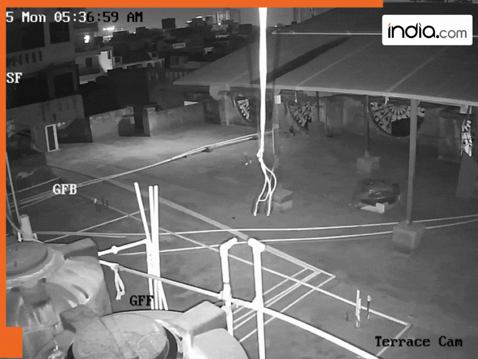 Delhi Earthquake Video: वीडियो में दिखा भूकंप का भयानक मंजर, कुछ ही सेकंड में सब कुछ हिला डाला