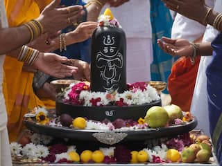 इस महाशिवरात्रि, भगवान शिव का आशीर्वाद पाने के लिए इन 5 जगहों पर ज़रूर जाएं