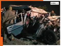 प्रयागराज में भीषण सड़क हादसा, महाकुंभ जा रहे श्रद्धालुओं की कार बस से टकराई ; 10 की मौत