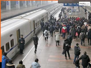 रेलवे स्टेशन पर शख्स को पड़ा दिल का दौरा, होश आते ही बोला- 'जल्दी काम पर जाना है'