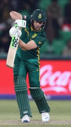 चैम्पियन्स ट्रॉफी- सबसे कम बॉल में शतक ठोकने वाले बल्लेबाज