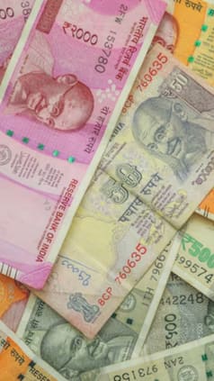 घर में कितना कैश रखने पर पड़ सकती है Income Tax की रेड?