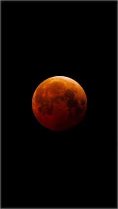 Blood Moon Eclipse 2025: 8 viral photos from across the world