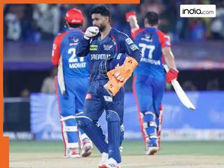 VIDEO: ऋषभ पंत ने मैच के बाद कुलदीप यादव से ली मौज, बोले- एक ही तो शॉट आता है