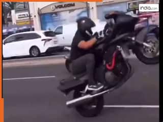 Bike Viral video: सिग्नल तोड़कर भाग रहा था बाइक सवार, सीधा जा गिरा मौत के मुंह में! दिल दहला देगा वीडियो
