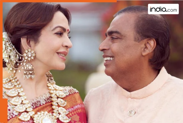 Mukesh Ambani and Nita Ambani's 40th wedding anniversary cake featured a theme close to..., watch viral video