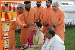 Meet Mukesh Ambani and Nita Ambani's panditji who married Anant Ambani-Radhika Merchant, Priyanka Chopra is also a client, his name is..., charges Rs...