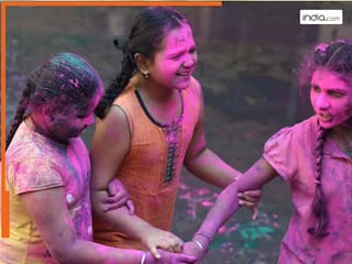 Holi Skin Care Tips: होली खेलने से पहले चेहरे पर लगाएं ये चीजें, पक्के से पक्का रंग भी सेकेंडों में छूटेगा