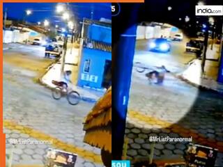 Viral Video: साइकिल सहित लड़की को 'अदृश्य शक्ति' ने खींचा! देखकर दहल उठे सभी | देखिए वीडियो