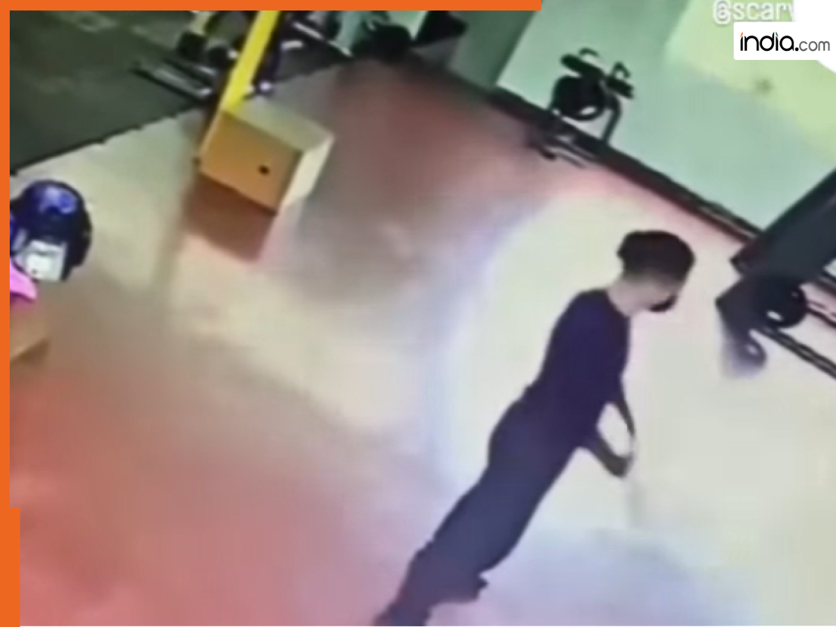Gym Ka Video: जिम में जाते ही हिल गया शख्स, पैर पकड़कर खींचने लगा 'भूत' | डरा देगा Viral Video