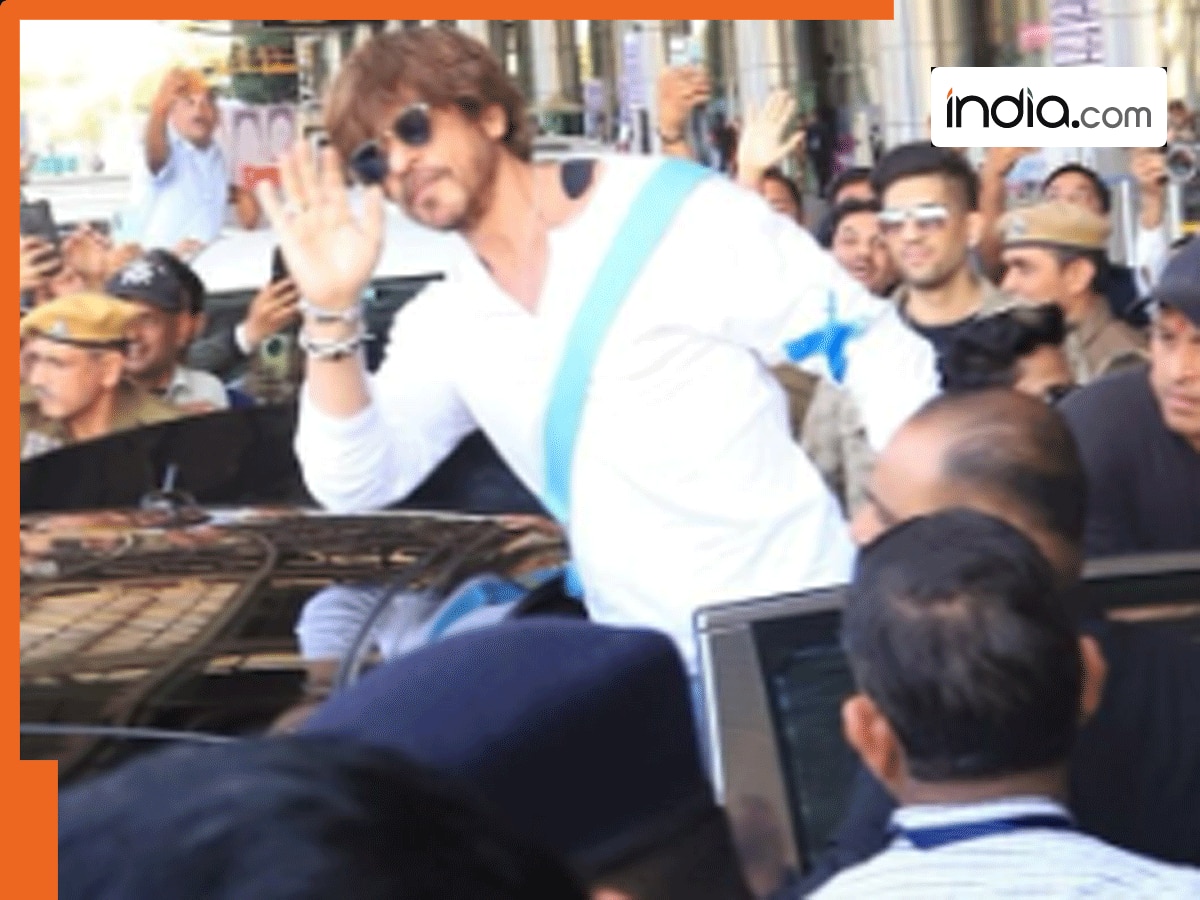 'किंग' की शूटिंग के दौरान घायल हुए शाहरुख खान? कुर्ते के अंदर दिखा ब्लैक बैंडेज, Watch Video