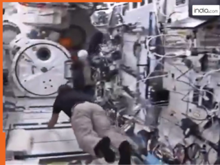 Viral Video: स्पेस में बेसबॉल खेलता दिखा एस्ट्रोनॉट, उड़ते हुए यूं लगाया शॉट | देखें वीडियो