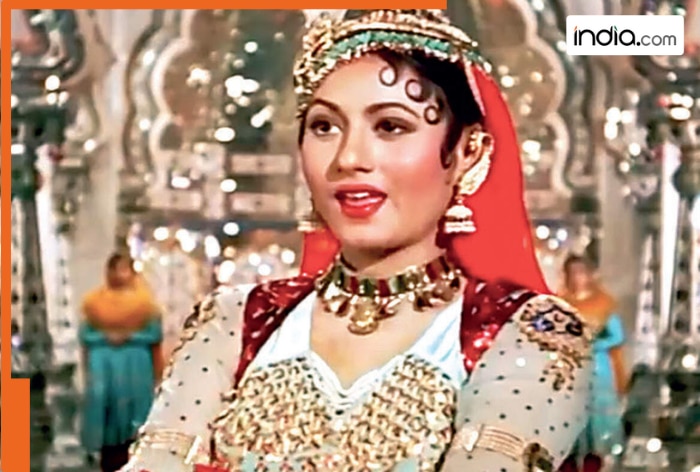 This film ran in theatres for 5 years, broke record of 'Mughal-e-Azam', sold 25 crore tickets, film is…, lead actors were...
