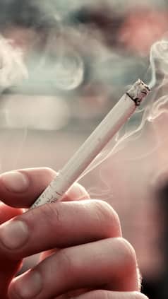 पाकिस्तान में कितने की बिकती है एक गोल्ड फ्लैक सिगरेट?