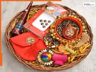 Chaitra Navratri 2025: अष्टमी व नवमी के दिन कन्याओं को उपहार में दें ये चीजें, घर में आएगी सुख-समृ​द्धि