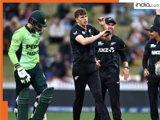 PAK vs NZ 2nd ODI: पाकिस्तान की फिर हुई इंटरनेशनल फजीहत, न्यूजीलैंड ने विशाल अंतर से रौंदकर सीरीज पर किया कब्जा