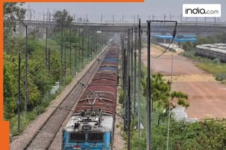 Total length of 3.5 km, India's longest train needs 6 engines to pull 295 coaches, its name is..., runs from ...