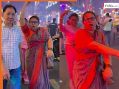 पहली बार पटाया देखते ही कंट्रोल से बाहर हो गईं आंटी, मुड़-मुड़कर देखने पर मजबूर हुए लोकल