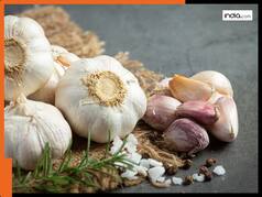 Vitamin B12 की कमी को दूर करने के लिए बस खा लें लहसुन की दो कली, जानें कैसे करें इस्तेमाल