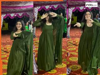 Dance Ka Video: 'मेहंदी लगा के रखना' गाने पर लड़की ने किया दिल चुराना वाला डांस, देखते ही फैन हो गया इंटरनेट | देखें वीडियो