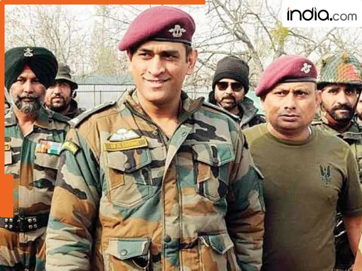 MS धोनी, अभिनव बिंद्रा से लेकर पायलट तक... टेरिटोरियल आर्मी में शामिल हैं ये सेलिब्रेटीज, समझिए जंग में कैसे करेंगे मदद
