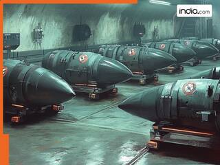 Full list of countries with nuclear weapons, country with maximum nuclear bomb is..., India and Pakistan are at..