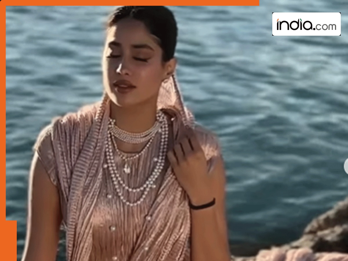 Cannes 25: बनारस में बुना आउटफिट पहन जान्हवी कपूर ने रेड कार्पेट पर बिखेरे जलवे....लोगों को फिर याद आईं श्री देवी