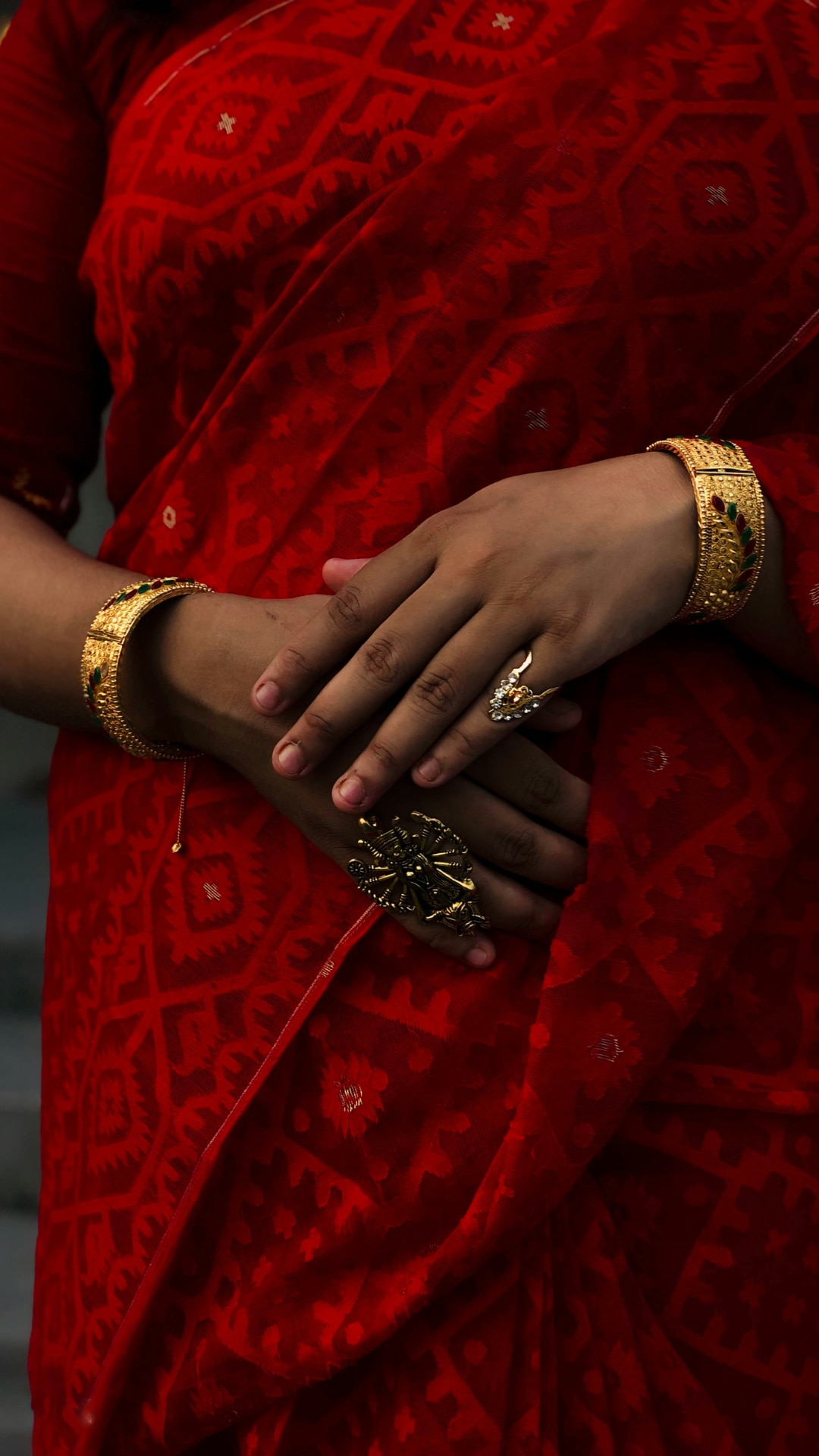 Grace Your Hands: Top Bangles and Bracelets for Every Occasion