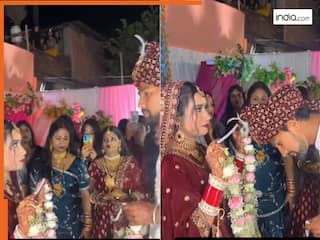Dulhan Ka Video: दुल्हन के एक इशारे पर झुक गया दूल्हा, वरमाला में जो हुआ मेहमान तक हिल गए | देखें वीडियो