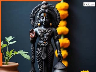 कुंडली में है शनि दोष तो शनिवार के दिन करें ये उपाय, खुलेंगे बंद किस्मत के ताले और मिलेगी तरक्की