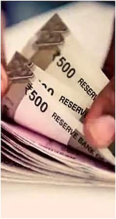 घर के लॉकर में रखते हैं कैश तो जान लीजिए इनकम टैक्स के नियम, वरना पड़ेगा महंगा