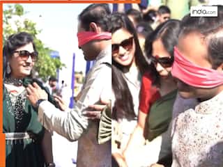 Dulha Dulhan Ka Video: दूल्हे की आंख पर पट्टी बांधकर कहा- दुल्हन को पकड़कर दिखाओ | देखिए उसने क्या कर डाला