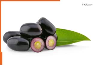 जामुन के साथ ये चीजे खाईं तो बिगड़ सकती है सेहत, जानें बड़े नुकसान