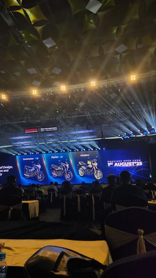 Honda Celebrates 25 Years in India, Launches CB125 Hornet and Shine 100 DX