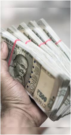 घर के लॉकर में कितना कैश रख सकते हैं आप? जान लें ये नियम, वरना पड़ेगा पछताना