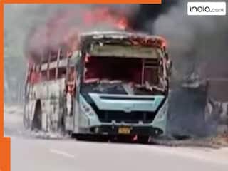सड़क पर दौड़ती AC बस बनी आग का गोला! मंजर देख दहल उठे लोग, बाल-बाल बचे दिल्ली से बनारस जाने वाले 14 यात्री