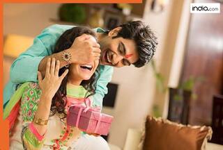 Raksha Bandhan 2025: 'नहीं समझ आ रहा, बहन को क्या गिफ्ट दूं?' देखें ये शानदार गिफ्ट ऑप्शन! तोहफा देखते ही खिलखिला उठेगा चेहरा