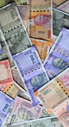 विदेश में भारतीय रुपये की सबसे ज्यादा वैल्यू कहां है?