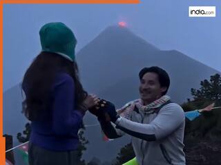 Premi Premika Ka Video: प्रेमिका को प्रपोज करते ही फटा ज्वालामुखी, प्रेमी का रिएक्शन हुआ वायरल | देखें वीडियो