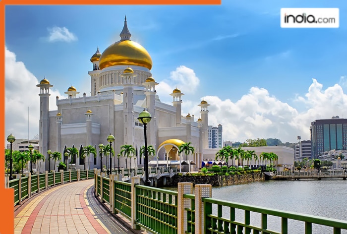 Not India Pakistan or Sri Lanka, this was the last country to gain full independence from British rule, its located near...