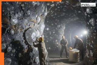 World's richest diamond mine is in middle of a volcano, has diamonds worth Rs...; not located in South Africa, Russia, China, India, its in...