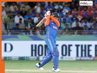 WATCH: पहले 4 फिर 6, पाकिस्तान की शाहीन 'मिसाइल' को अभिषेक शर्मा ने किया ध्वस्त